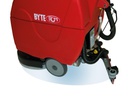 Autolaveuse avec batteries et chargeur incorporé avec traction sur les brosses (semi-automatique) RCM BYTE II 531 - 33.BY.203-ZI
