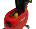 Autolaveuse avec batteries et chargeur incorporé avec traction sur les brosses (semi-automatique) RCM BYTE II 531 - 33.BY.203-ZI