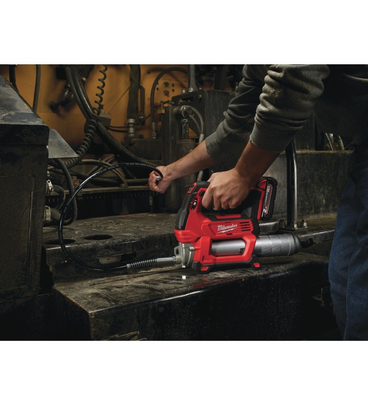 Pompe à graisse sur accu 18V MILWAUKEE M18 GG-0  -  4933440493