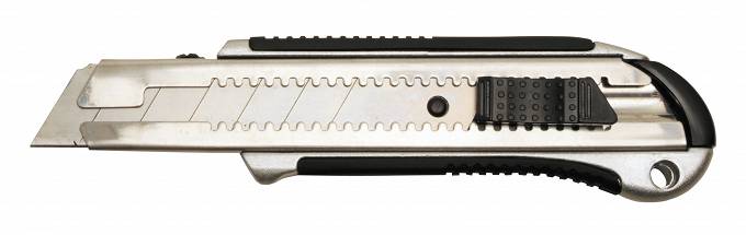 Cutter métallique 18mm MEDID 818